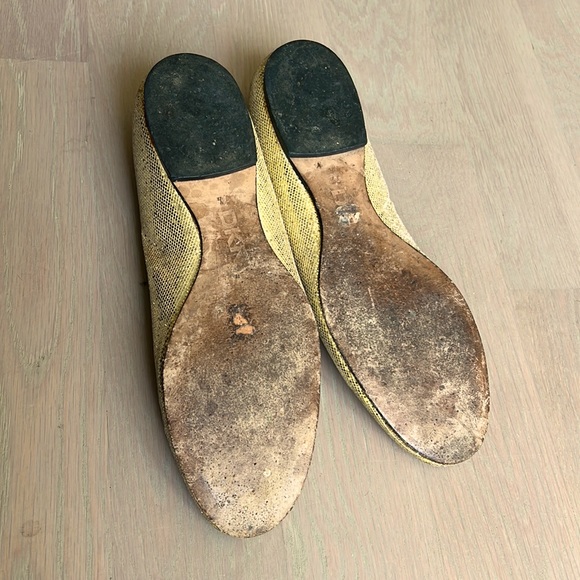 DKNY flats - Picture 3 of 4